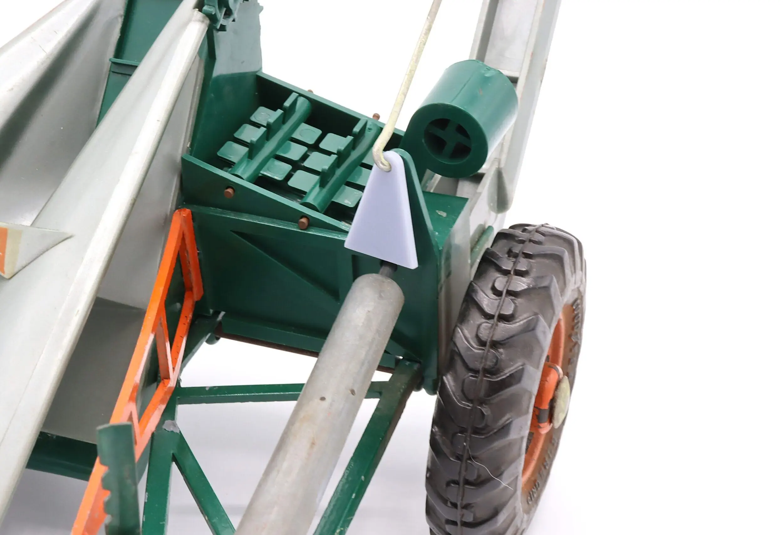 Elevator Mount Tab - for Single Row Corn Picker