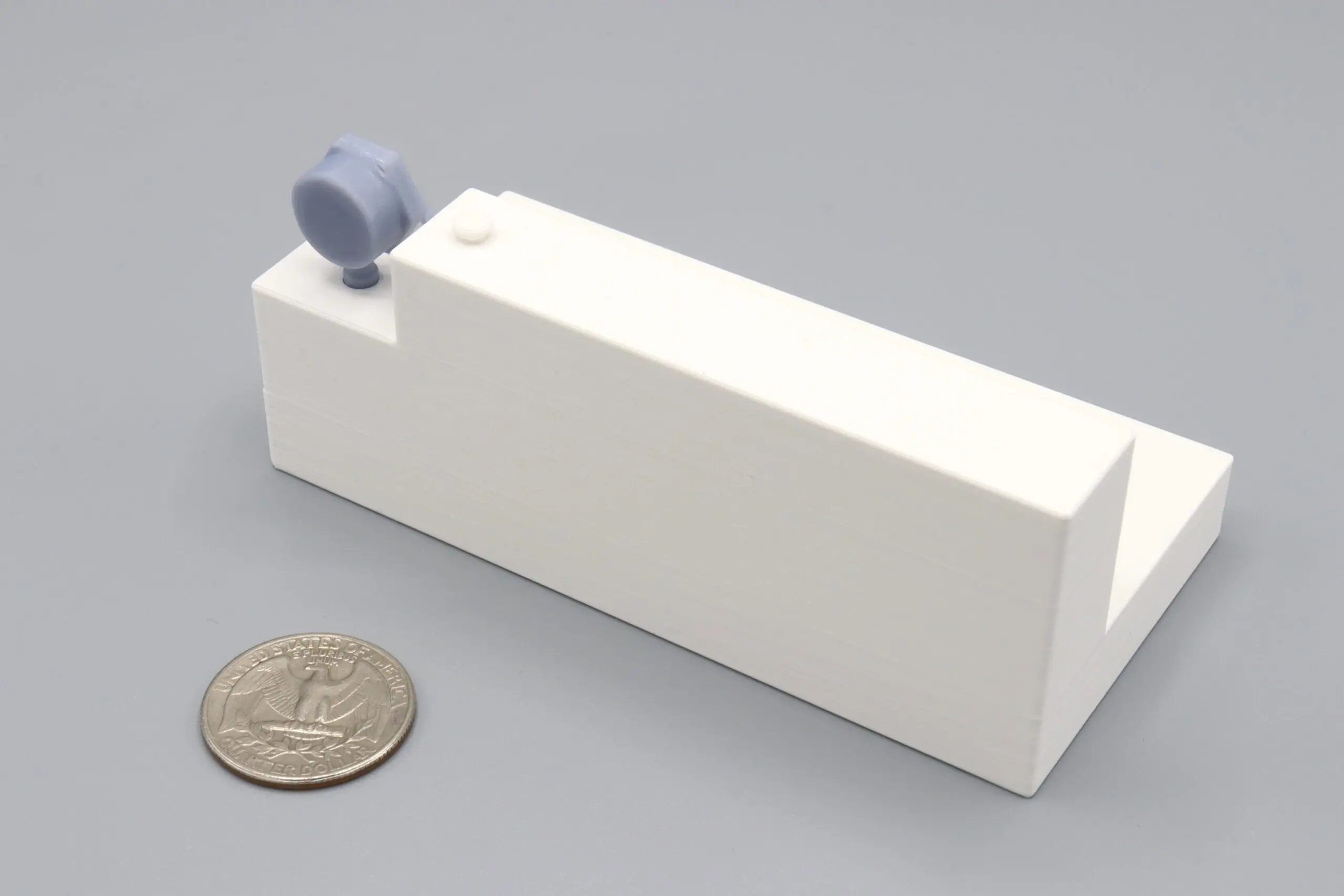 L-Shaped Fuel Tank Kit - Manual Pump - Nylint - Image 3