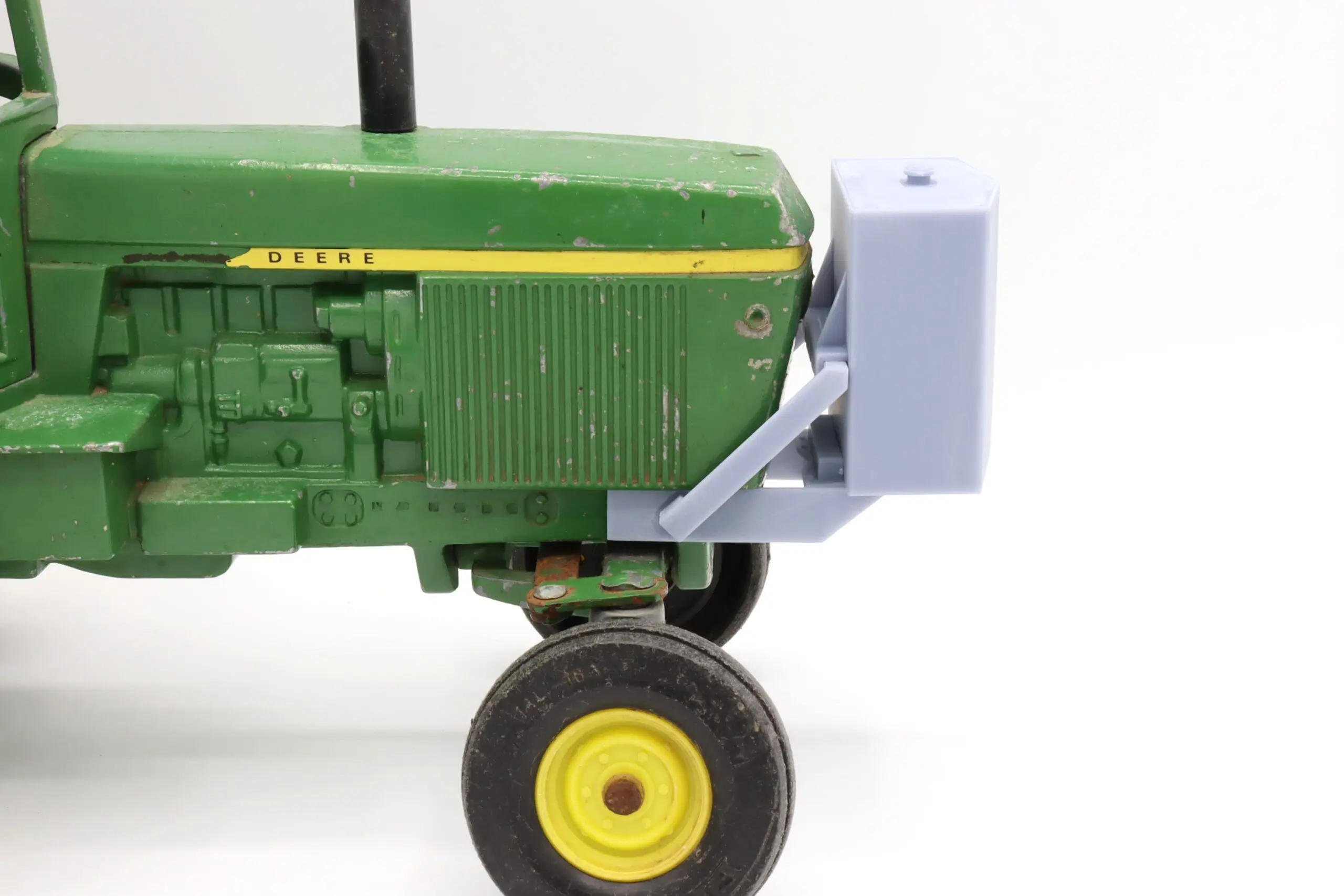 Auxiliary Fuel Tank - Front Mount Diesel Tank - Pointed Front - 40 Series JD - Image 3