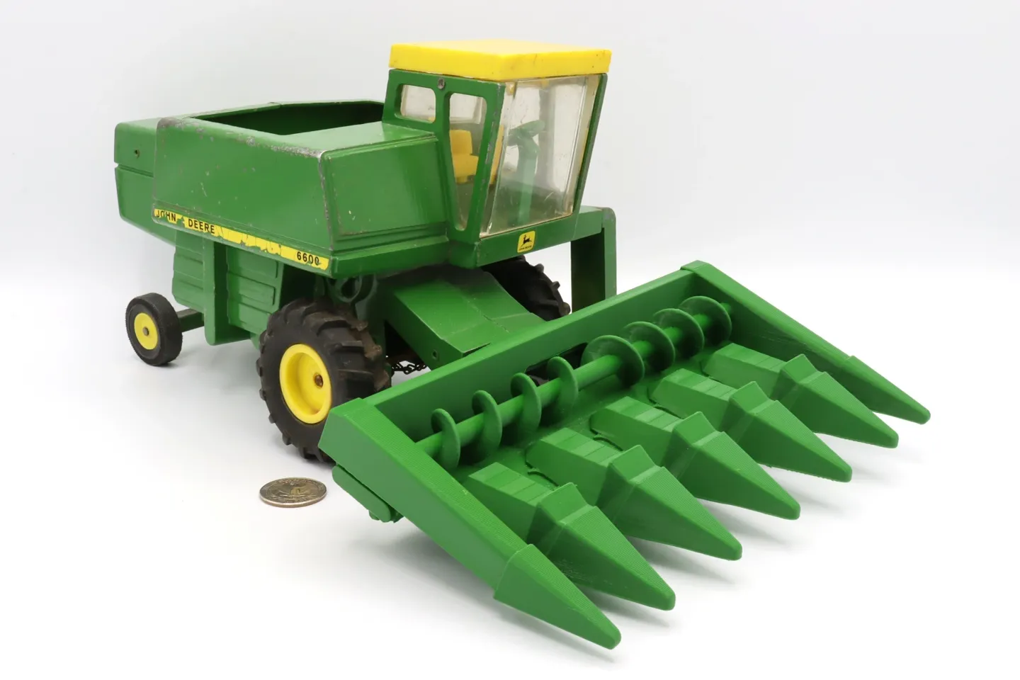 No. 643 Six Row Corn Head - for John Deere 6600 Combine